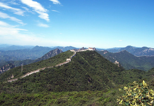 Jiankou Great Wall under blue sky