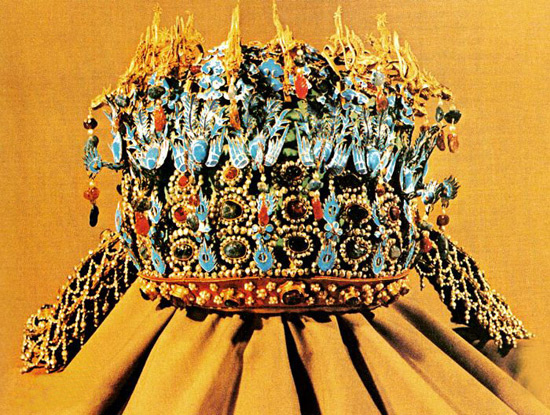 Crown in Ming Tombs