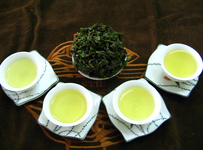 Dong Ding Oolong Tea Tasting
