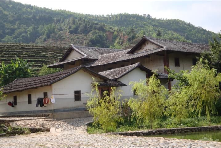 Dongyang Lou,Fujian Earth House