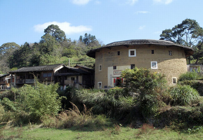 Rusheng Lou,Fujian Earth Houses