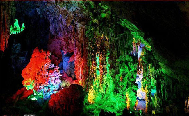 Yiling Cave of Guangxi Tour
