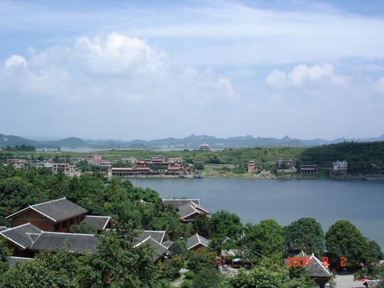 Hongfeng Lake