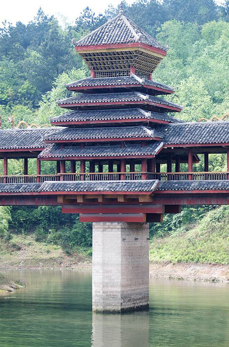 Hongfeng Lake