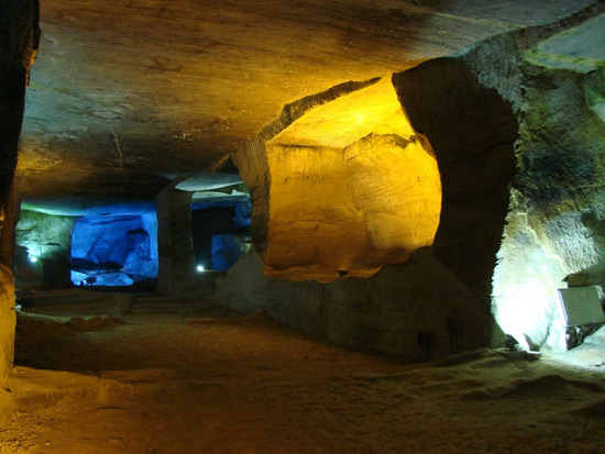 Huashan Mystical Grottos