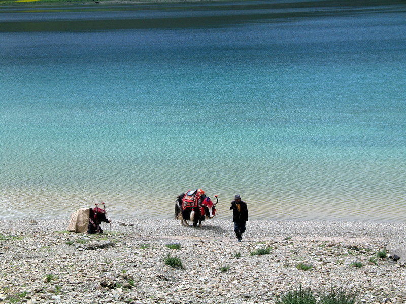 Lake Yamzho Yumco